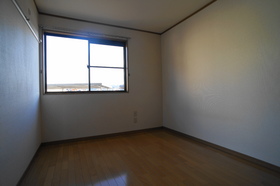 Living and room. Western-style 6 Pledge