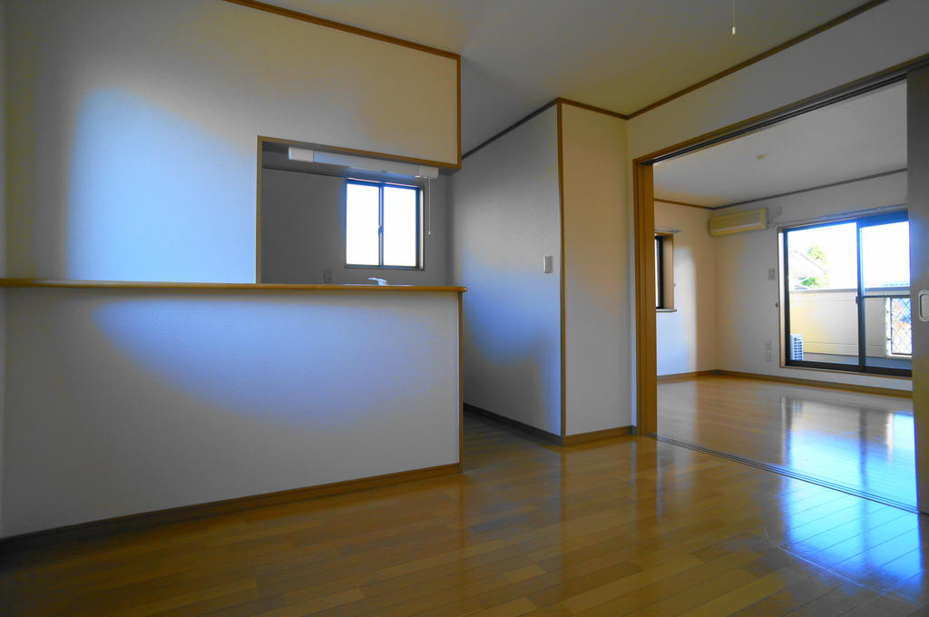 Living and room. LDK10 Pledge