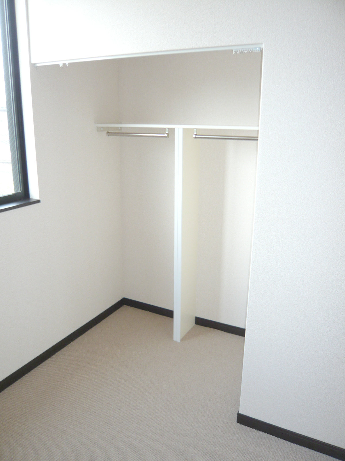 Receipt. There is a closet on the first floor living room and the second floor Western-style.