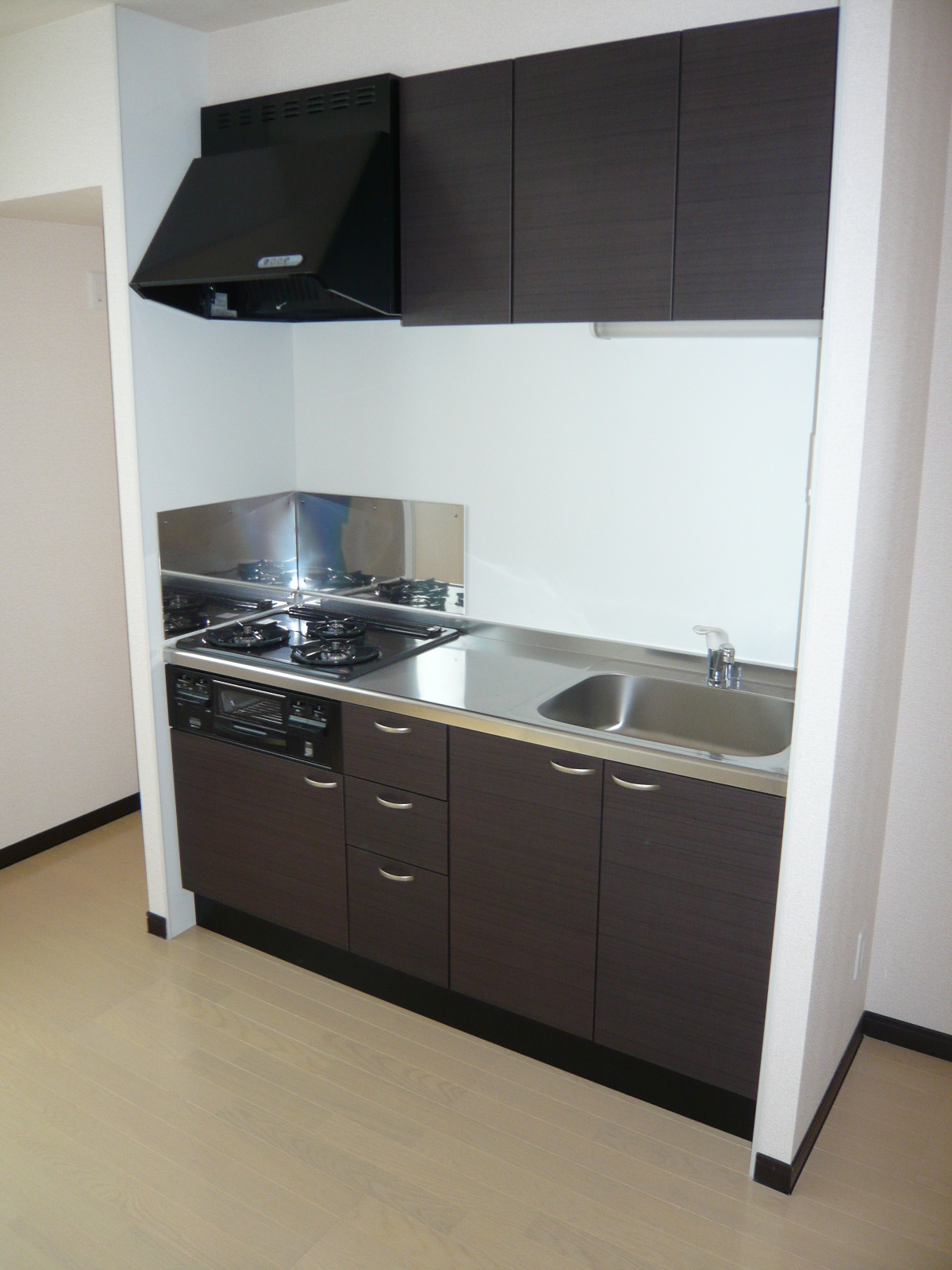 Kitchen. Stylish system kitchen ease of use seems to