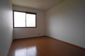 Living and room. Western-style 6 Pledge