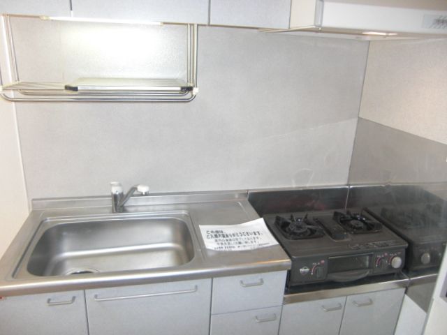 Kitchen. In easy-to-use kitchen, Gas stove will be left behind products.