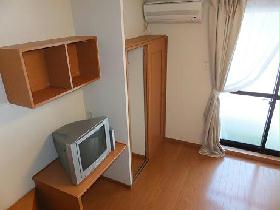 Living and room. Floor of 1F is flooring. 