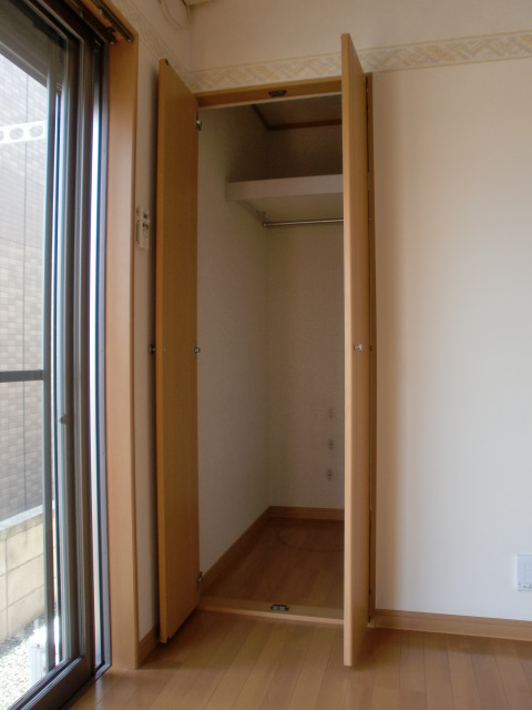 Receipt. The first floor living room housed two places