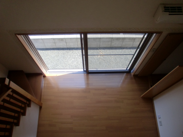 Living and room. Spacious atrium