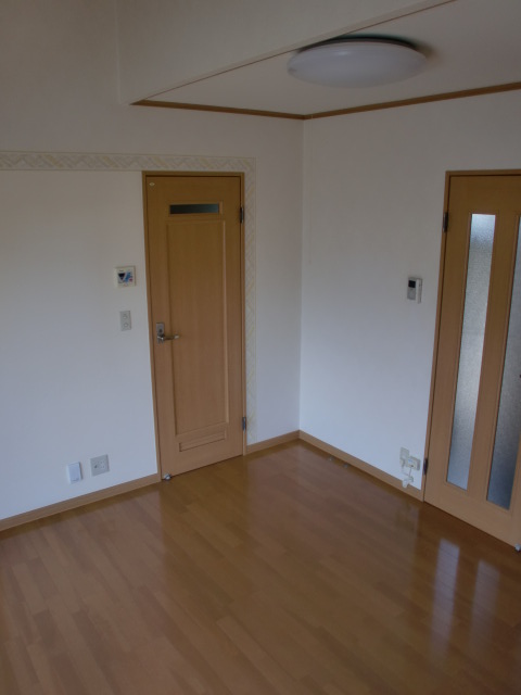 Living and room. The first floor is the living room atrium