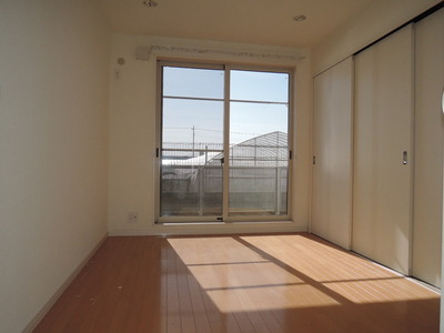 Living and room. Western-style 6 Pledge