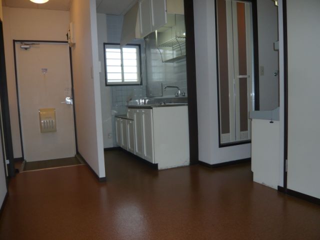 Living and room. 5.5 Pledge of dining.