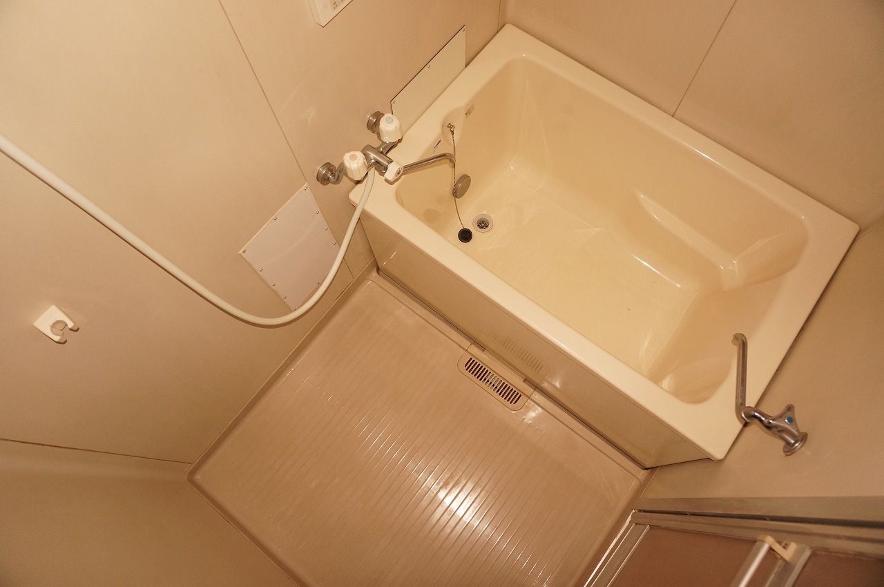 Bath. With reheating function