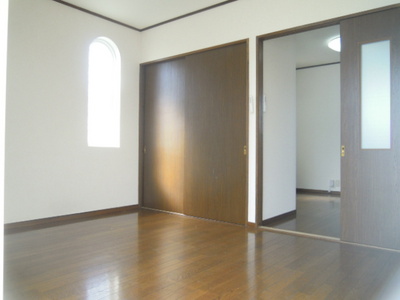 Living and room. Room 1