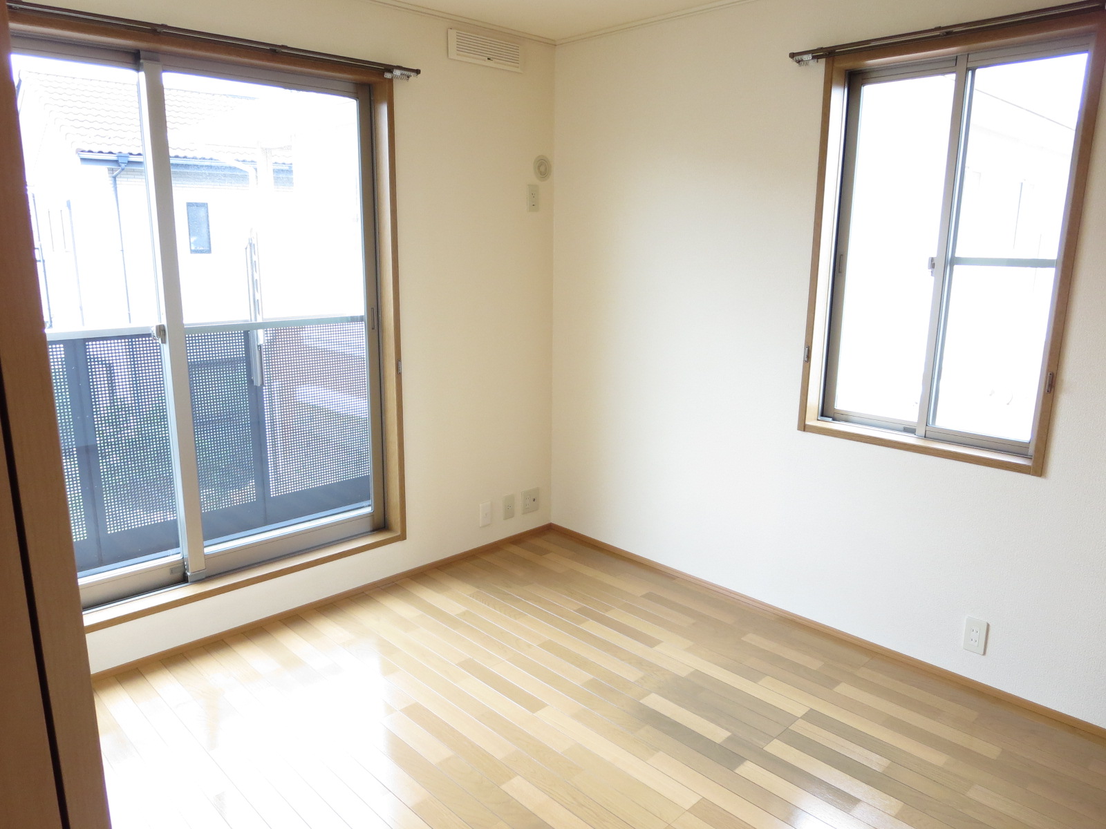 Living and room. Nanyang room warm sunshine is coming through the large windows of the south