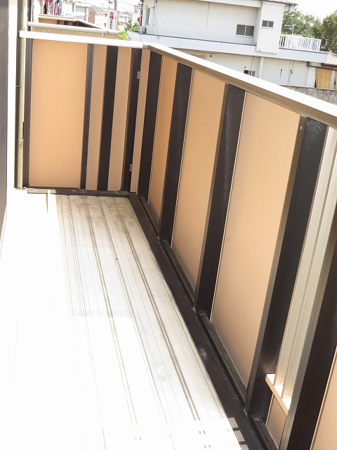 Balcony. Washing is also a breeze in the spacious balcony.