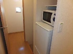 Kitchen. refrigerator ・ It is with a microwave oven.