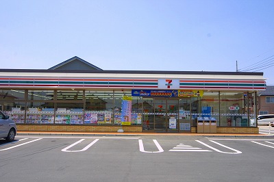Convenience store. Seven-Eleven Isesaki south Moro-cho-chome store up (convenience store) 620m