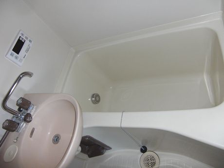 Bath. Add-fired function of the bath (^. ^). . o ○