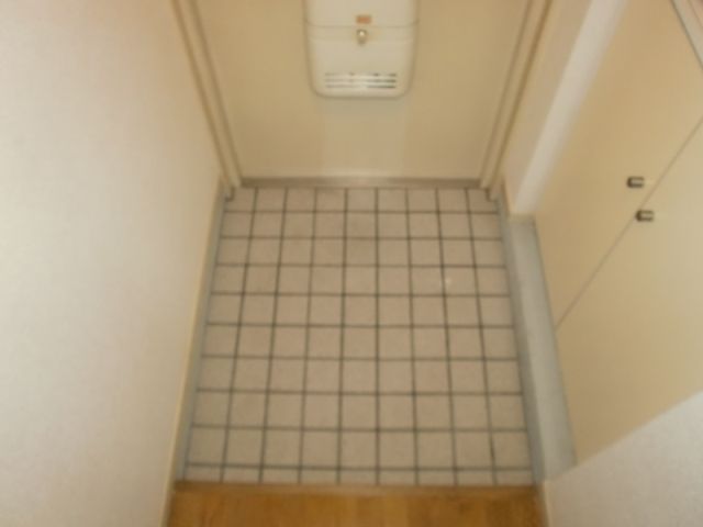 Entrance. At least a step is, Also it provides put shoes.