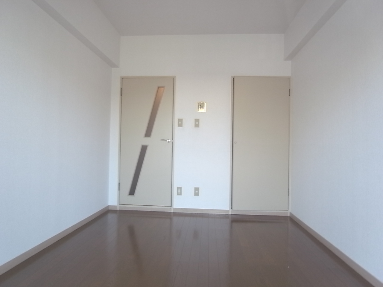 Living and room. Isesaki Honcho Akkora Rent indoor flooring 1