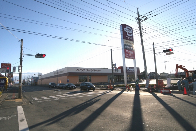 Supermarket. Beisia supermarket Isesaki bypass store up to (super) 1389m
