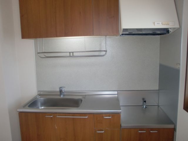 Kitchen. Single Lever ・ It is with ventilation fan motor.