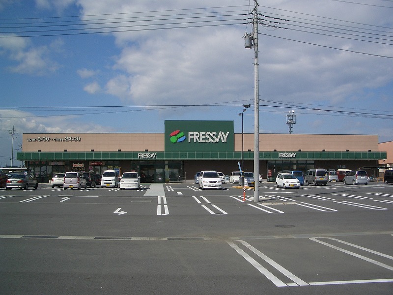 Shopping centre. Furessi until the (shopping center) 1400m