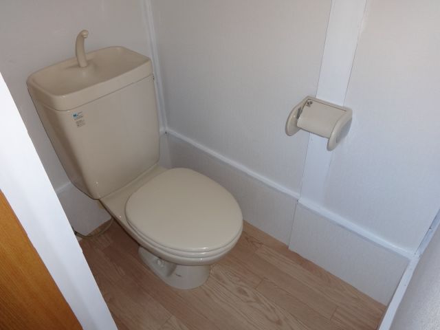 Kitchen. Two-burner stove installation Allowed wide kitchen