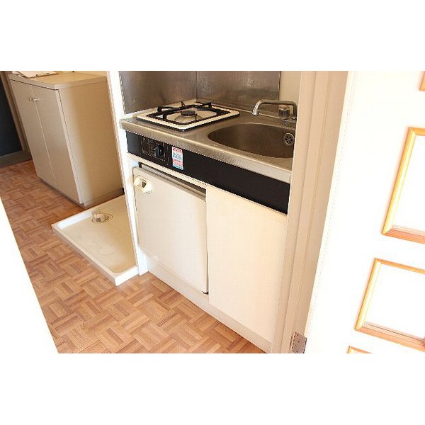 Kitchen. With gas stove