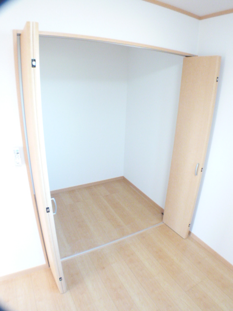 Receipt. Walk-in closet is its 2