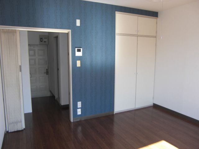 Kitchen. This is a compact kitchen for Single.