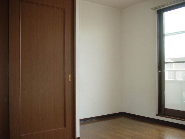 Living and room. Easy-to-use 7 Pledge of Western-style. 