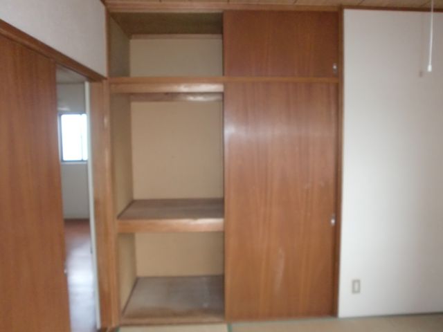 Receipt. Substantial storage.