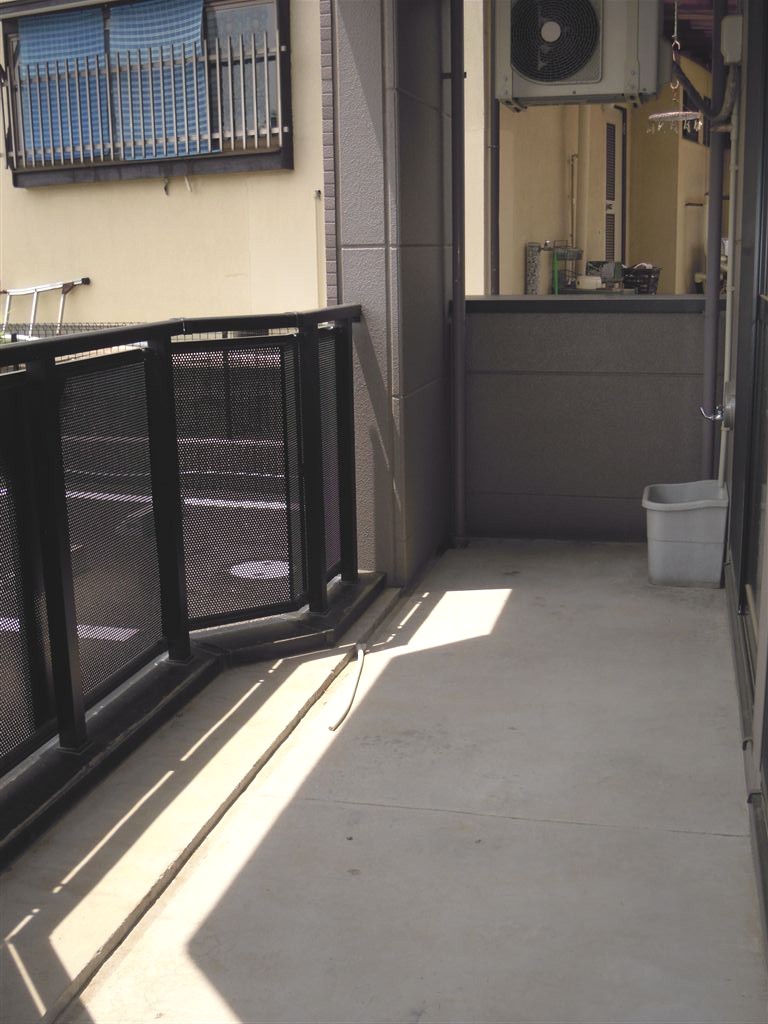 Balcony. Ample balcony to hang out the laundry and bedding. External water!