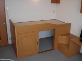 Living and room. It is the middle bet type