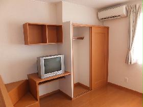 Living and room. Selectively used depending on the season