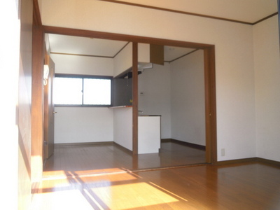 Living and room. Room 1