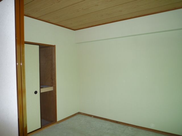 Living and room. Housed there