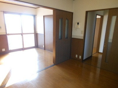 Living and room. Room 2