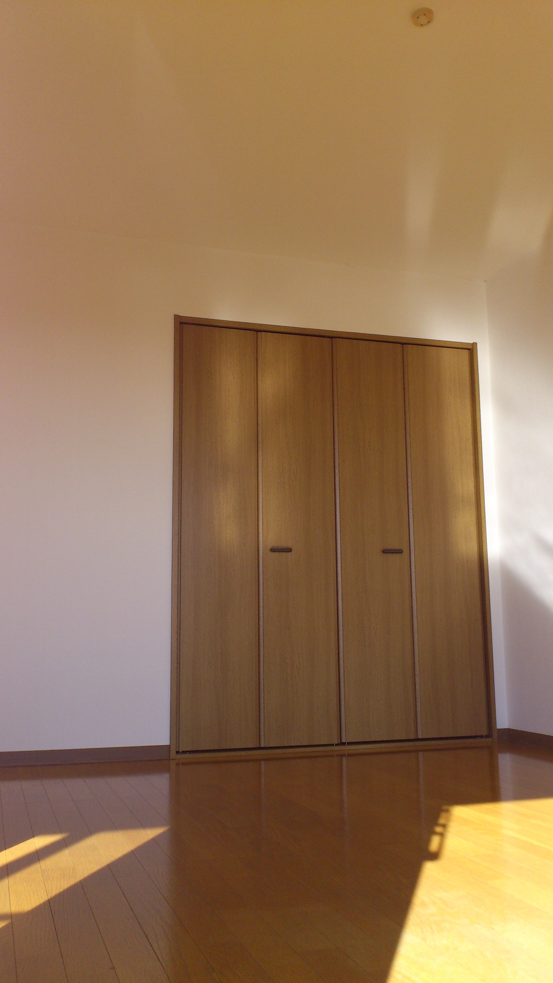 Other room space. Western-style 6 Pledge