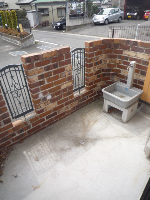 Balcony. The spread of the balcony also have a outside water