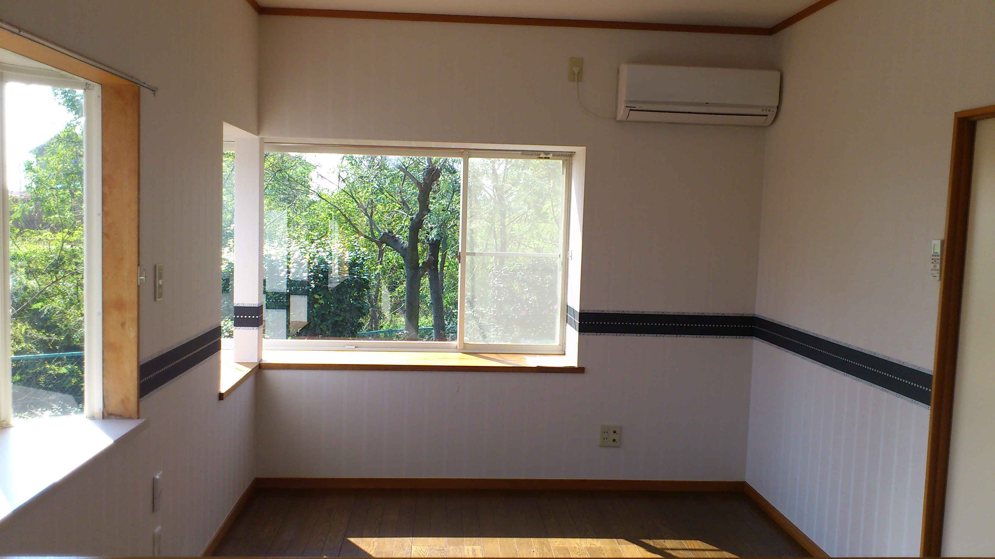 Living and room. Was cross Chokawa (^^