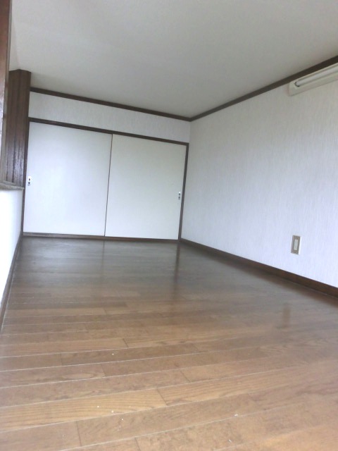 Other room space. loft