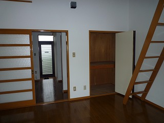 Living and room. Housed there