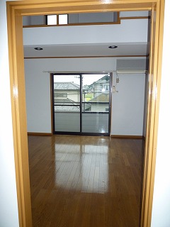 Living and room. There is air conditioning in the living room