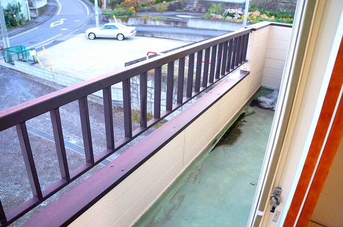 Balcony. Spread is by (^_^) /