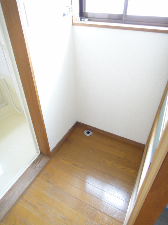 Washroom. Indoor Laundry Storage