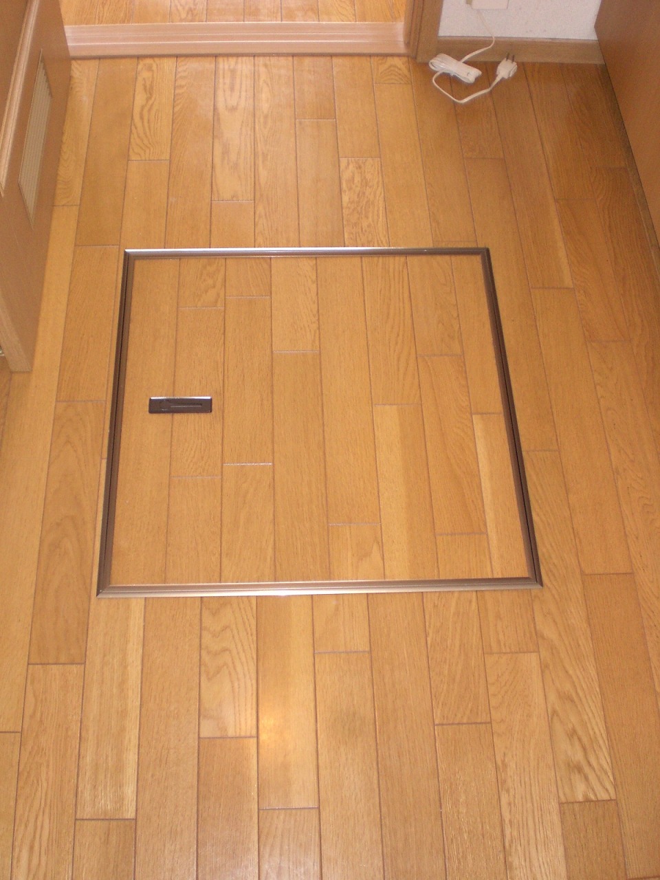 Receipt. Underfloor Storage