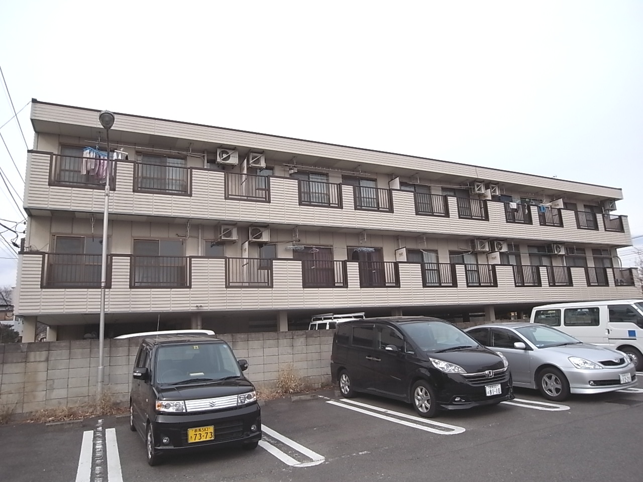 Building appearance. Maebashi Nishikatakai cho Akkora Rent appearance 2