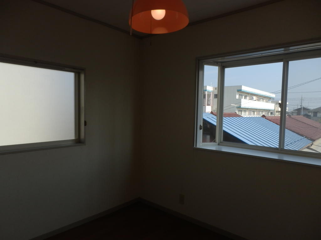 Other room space. It is one side with storage room