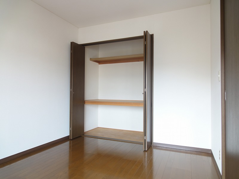 Receipt. Closet closet type