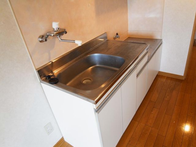 Kitchen. Let's make a delicious cuisine