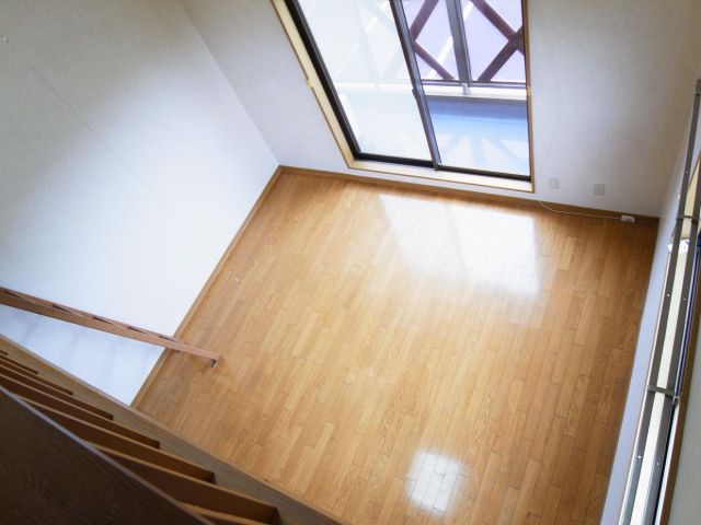 Living and room. This intimate space